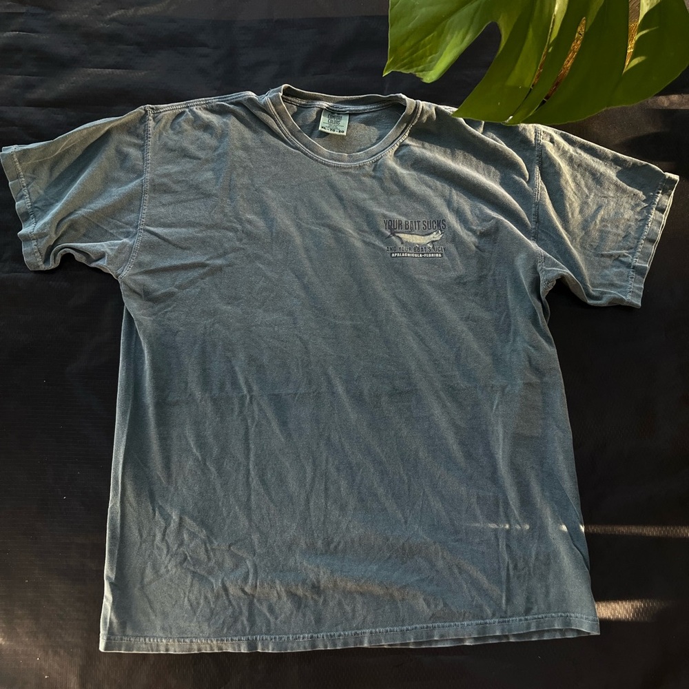 Green vintage tee